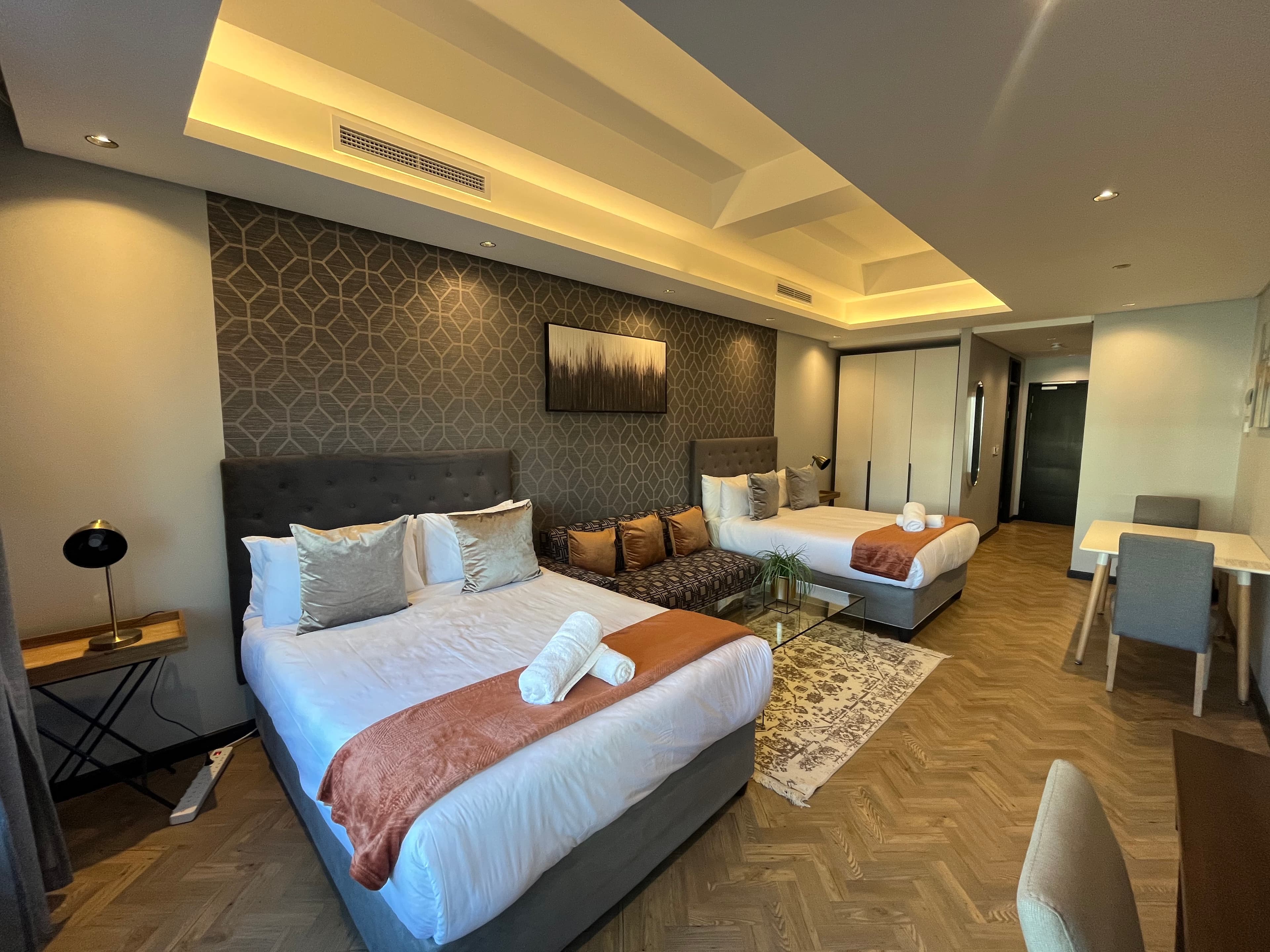 THE TWIN SUITE - THE ONYX